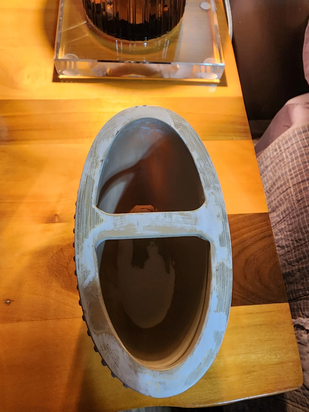 Carved Ceramic Vanity Set in Ivory